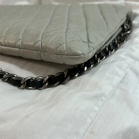 Carla Mancini Beige Quilted Leather Clutch - Picture 8 of 9
